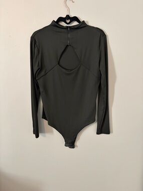 Long Sleeve Black Bodysuit with Front Keyhole